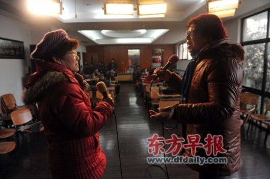 ������77�q���~ѩӢ���ң��c64�q������ù�ͬ�ݳ����������m���x�����S���˴�·�ֵ��ľ����؄e�����ݵ������˼�����ʾ�����Ļ�����׃�������������в��ɻ�ȱ��һ���֡����ӛ��