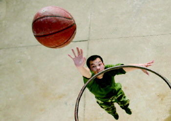 ���鲻�õĕr��,һ�˴�@��l(f��)йһ�¡�