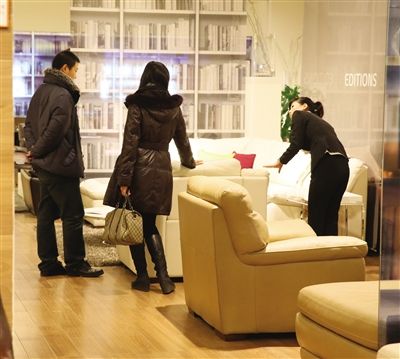 ���ּҾ�Ʒ����I(y��)�J(r��n)�����ڸ�(j��ng)��(zh��ng)���ҵ��Ј�(ch��ng)�h(hu��n)��������(n��i)��������Ҫ��Ҏ(gu��)����