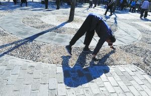 ����5�ꡰ��F�С��Ķ�����ģ�»����{����������������·Ω��ΩФ��