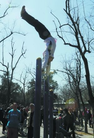 23�q��Ф���S�چθ����B�m(x��)����حh(hu��n)������(d��ng)���y�ȴ󵫺ܞt����